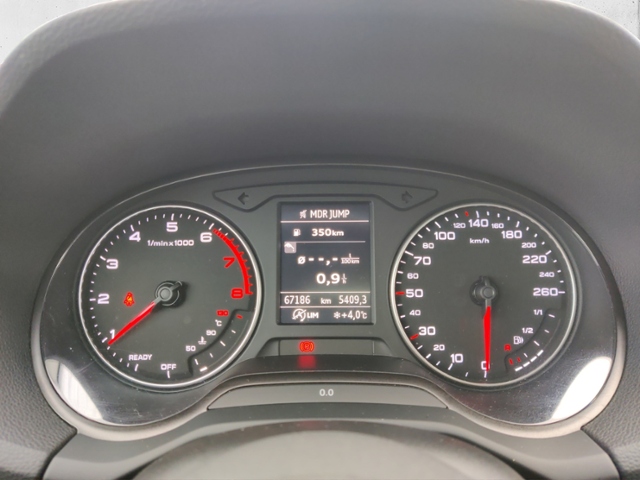 Q2 1.4 TFSI basis KLIMA ALU